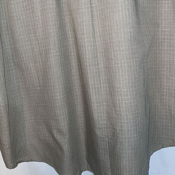 Van Heusen button down shirt - Picture 7 of 7